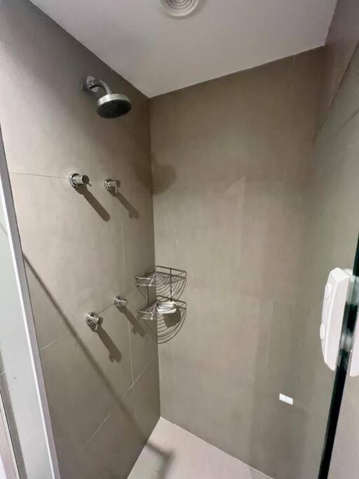 Apartamento Com Ar-condicionado E Sacada Relaxar São Paulo